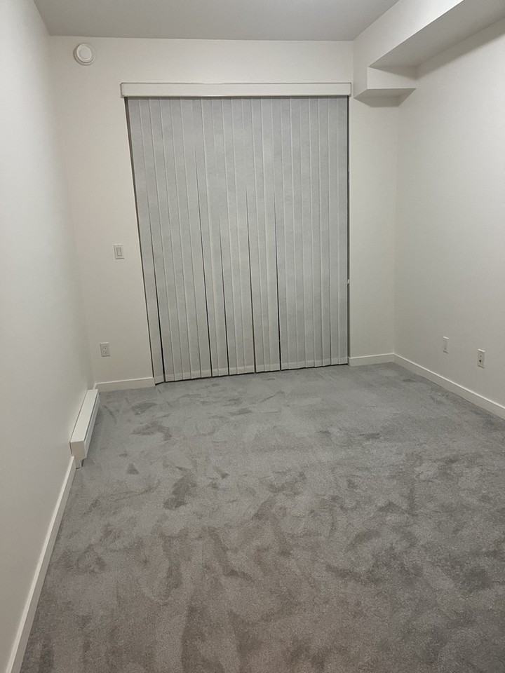 15299 17A Ave - Photo 3 of 10