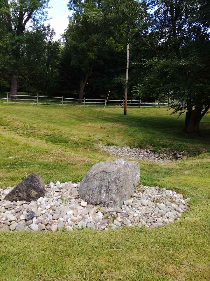 1820 Cathedral Rd - Photo 3 of 31