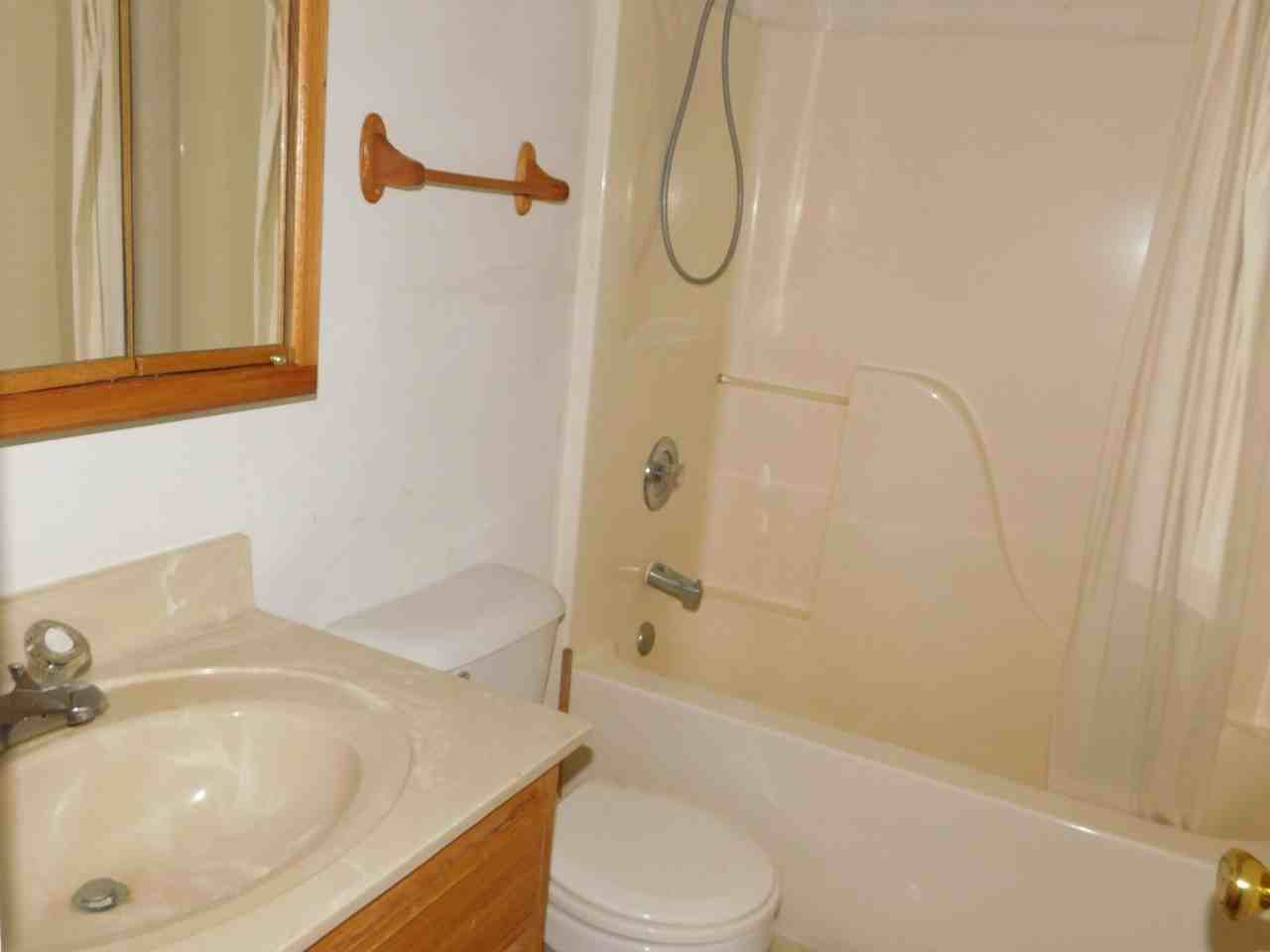 334 E Vineyard Rd - Photo 3 of 4