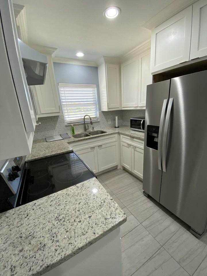 522 North Martin Luther King Junior Boulevard - Photo 5 of 17