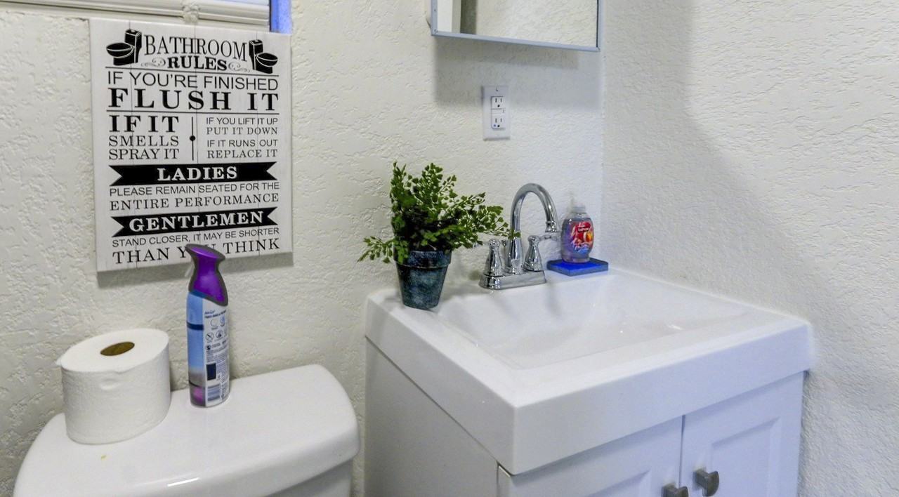 W Pine St - Photo 3 of 10