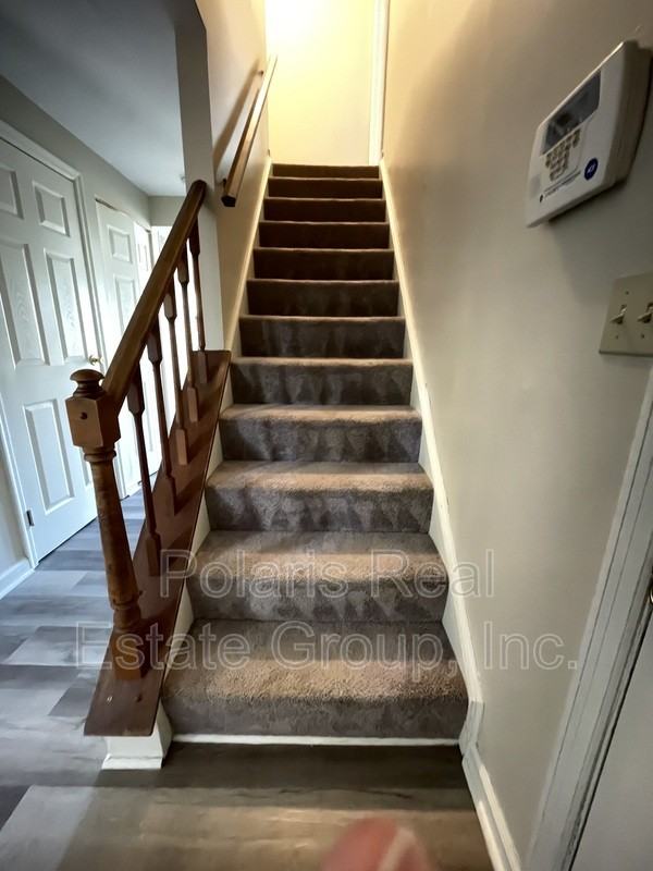 11329 Bremerton Cir - Photo 2 of 25