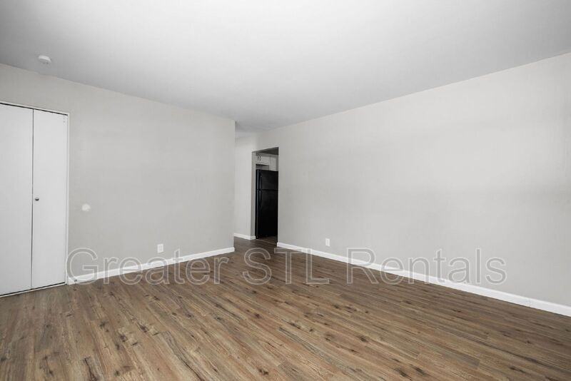 413 S Pam Ave - Photo 7 of 31