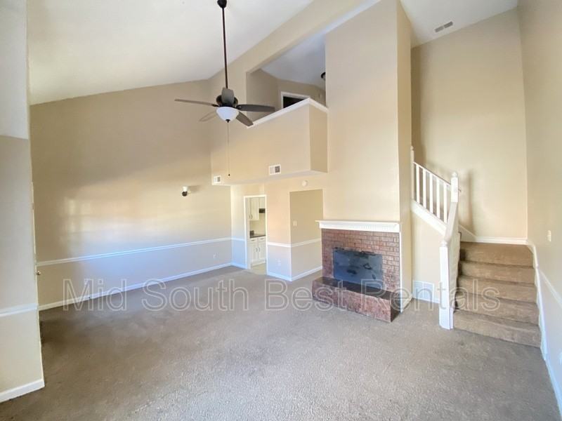 5579 Crepe Myrtle Dr - Photo 3 of 10