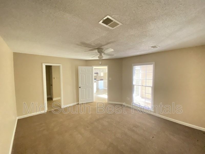 5579 Crepe Myrtle Dr - Photo 6 of 10