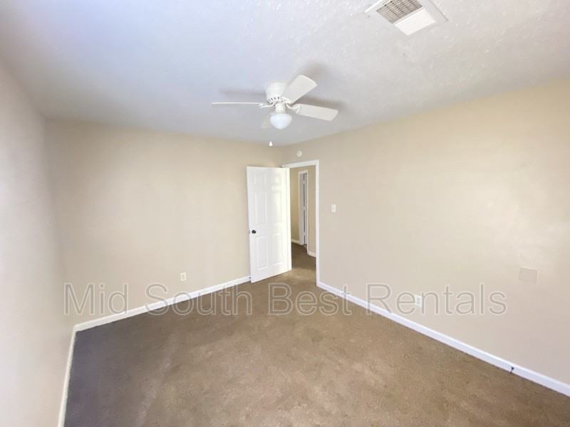 5579 Crepe Myrtle Dr - Photo 7 of 10