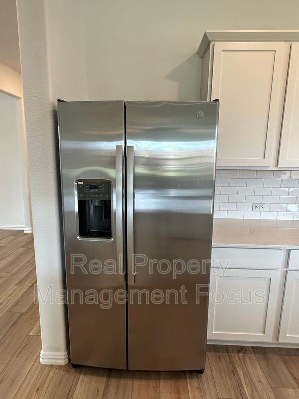 239 Jenkinson Dr - Photo 7 of 23