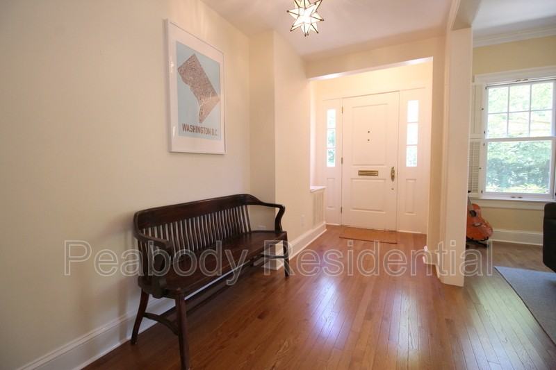 2248 Cathedral Ave Nw - Photo 2 of 30