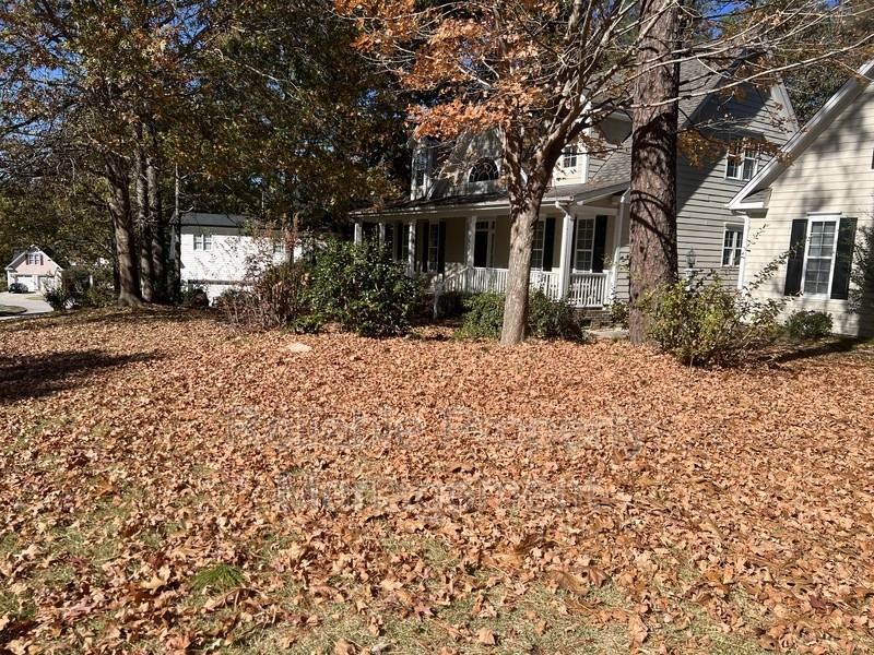 1004 Melville Ln - Photo 2 of 28