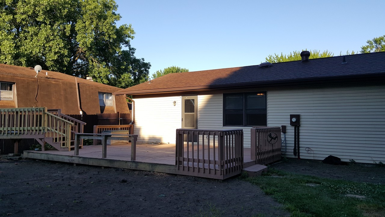 4120 Hazelcrest Road - Photo 7 of 22