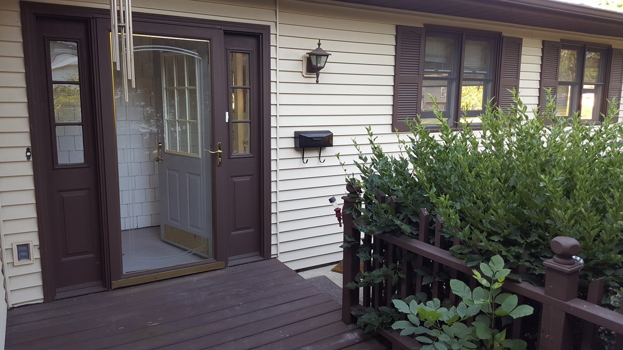 4120 Hazelcrest Road - Photo 3 of 22