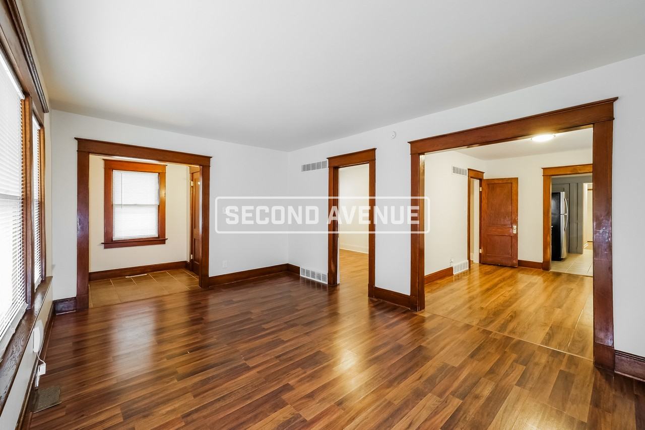 6422 E 15th Ter - Photo 2 of 12