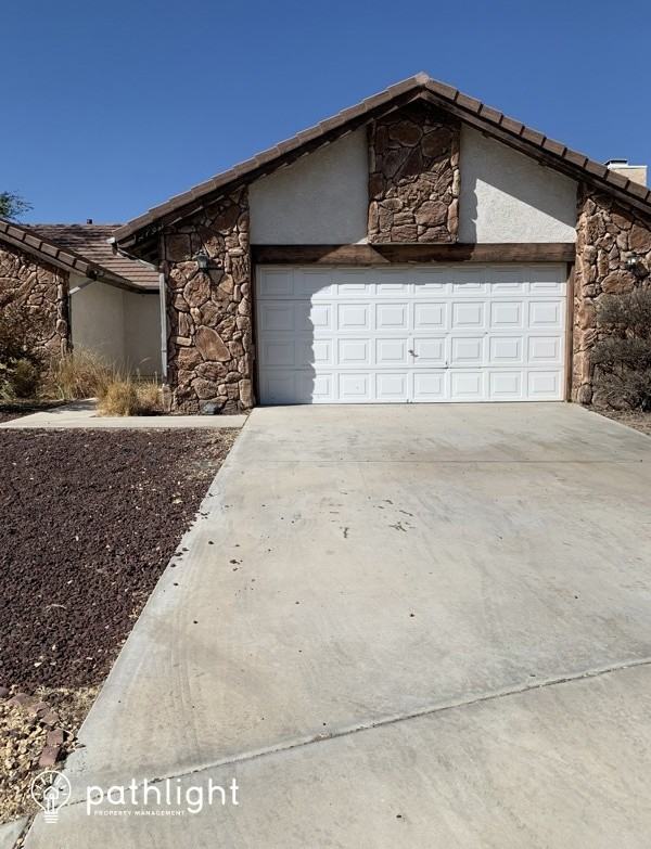 13768 Greenwood Pl, Victorville, CA 92395 3 Bedroom House for 2,395