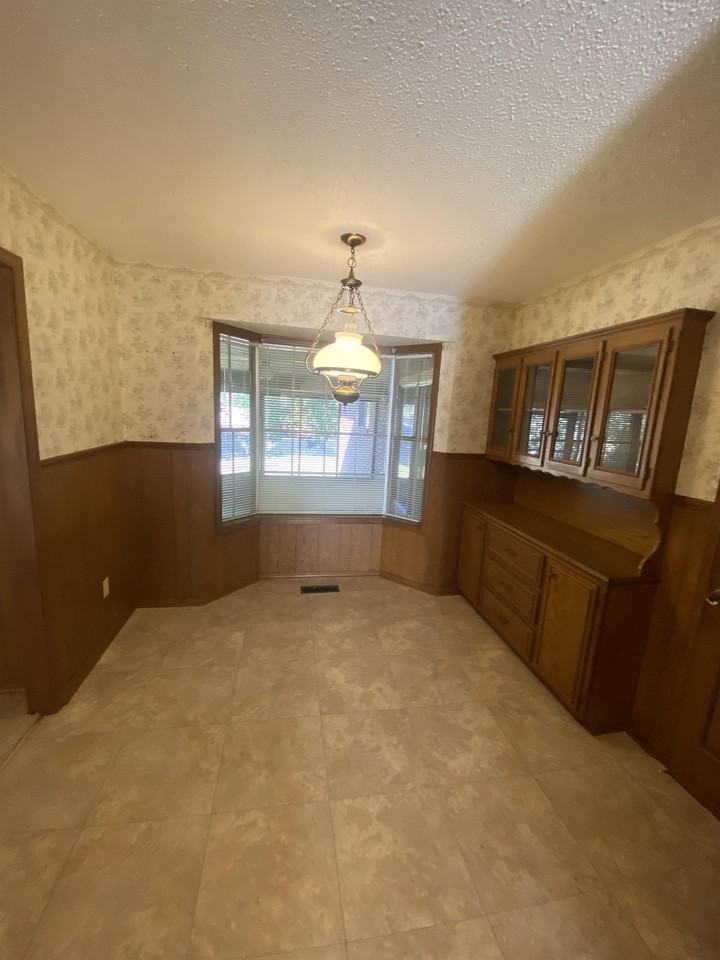 7601 Oxford Pl #1 - Photo 6 of 28