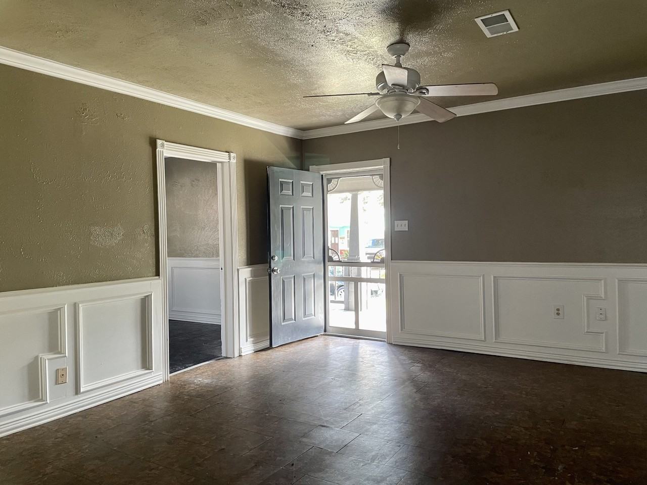 1911 6th St #NA - Photo 2 of 7