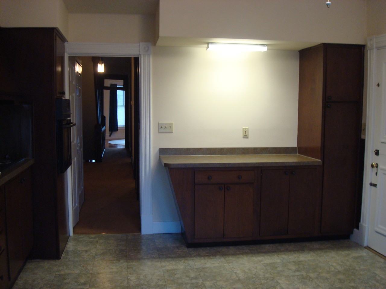 1527 N 2nd St #2 - Photo 3 of 11