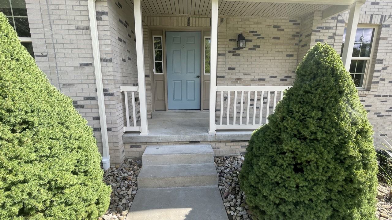 1209 Country Oak Dr #NA - Photo 3 of 19