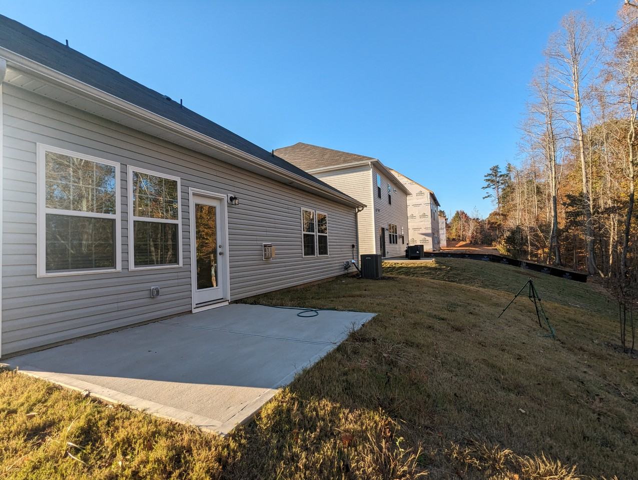 436 Kennerly Center Dr - Photo 6 of 32
