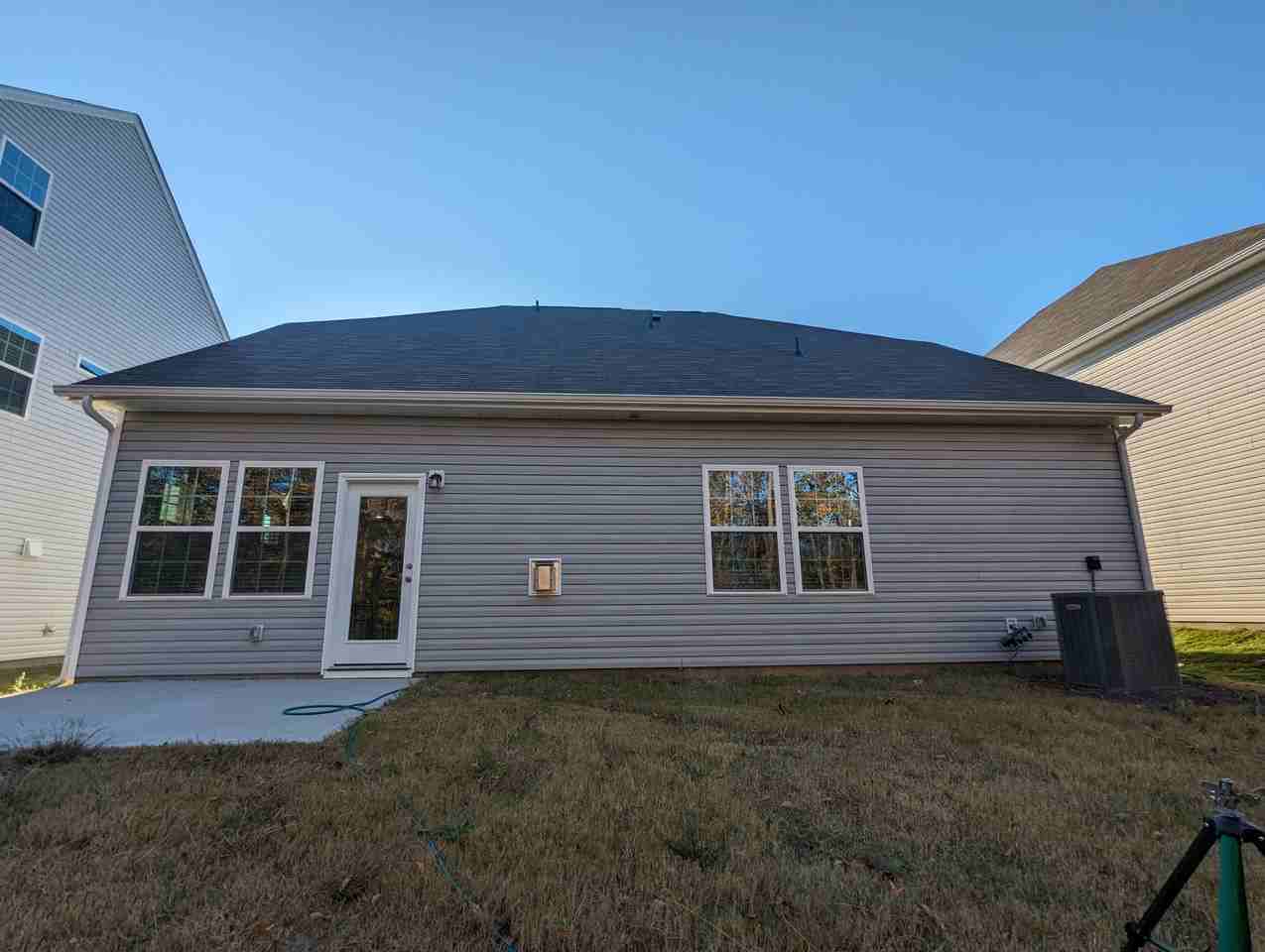 436 Kennerly Center Dr - Photo 7 of 32