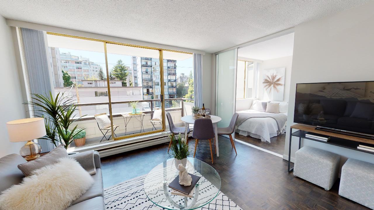 Windsor - Photo 2 of 10