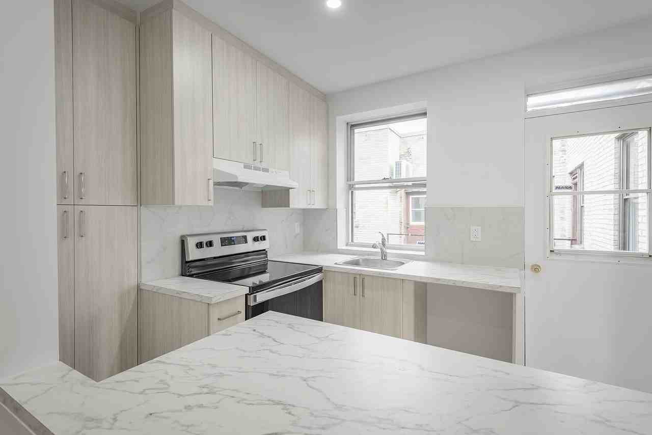 3405 Grand Blvd - Photo 2 of 50