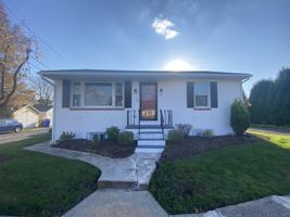 featured image of 30 E 7th St #1