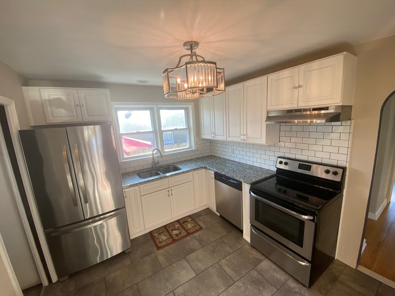 30 E 7th St #1 - Photo 6 of 34