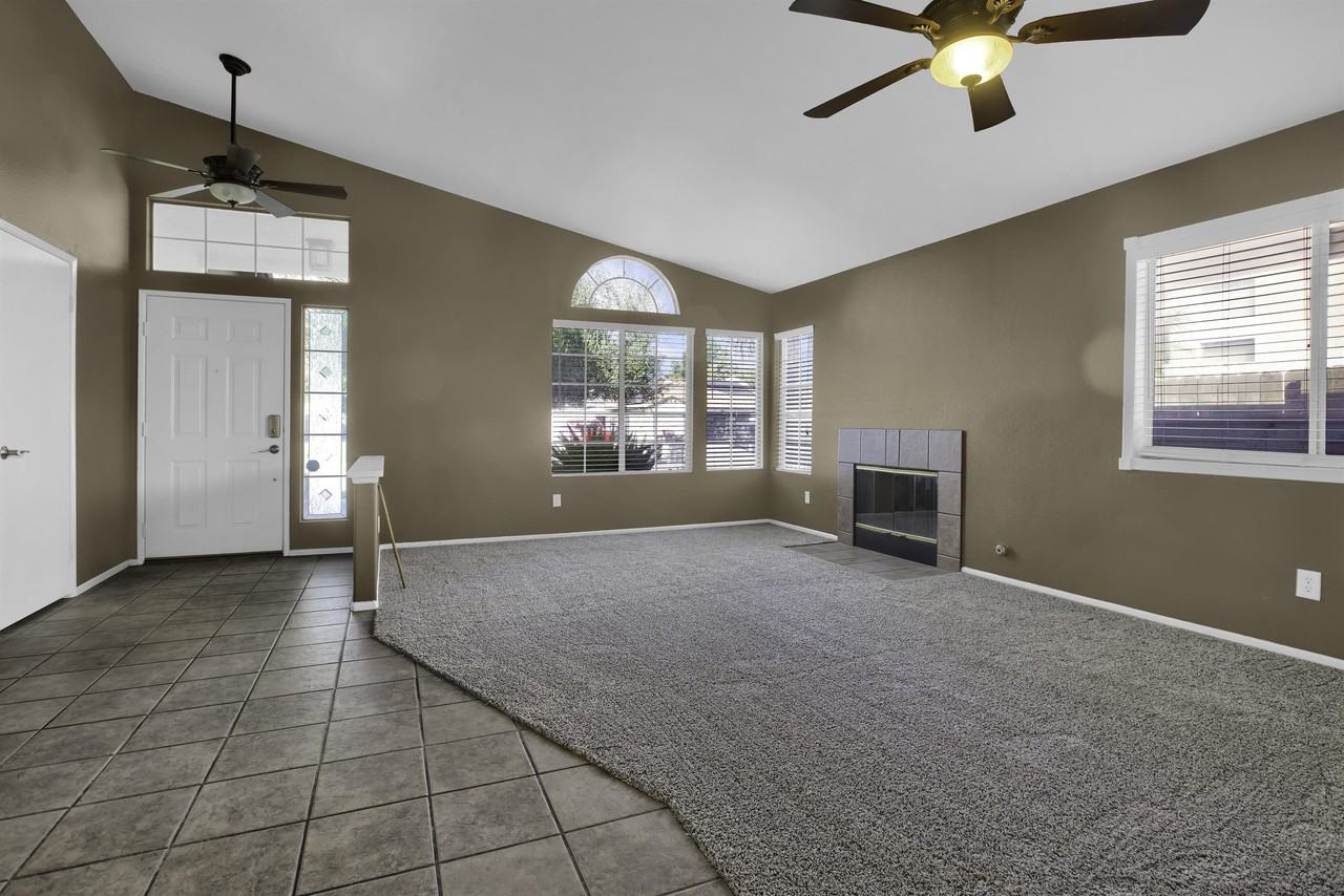 810 Colorado Dr #810 - Photo 3 of 19