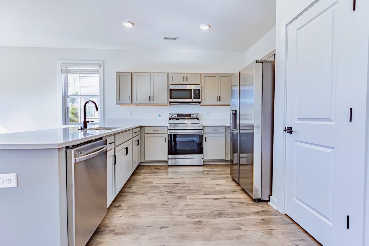 1435 Darrowby Way #1 - Photo 3 of 24