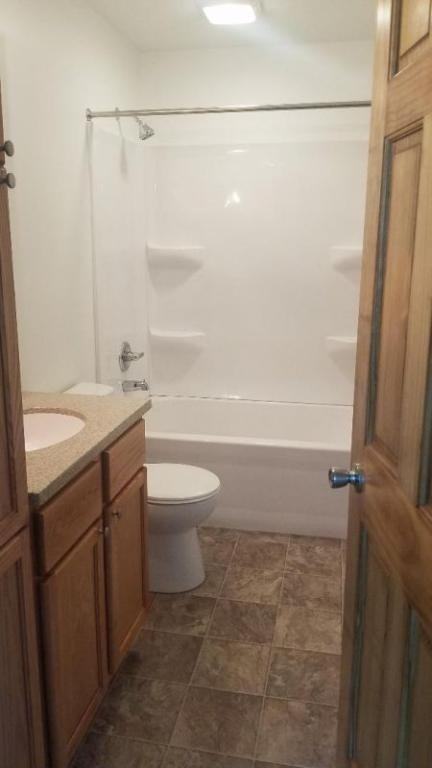 202 S Paw Paw St #6 - Photo 3 of 11