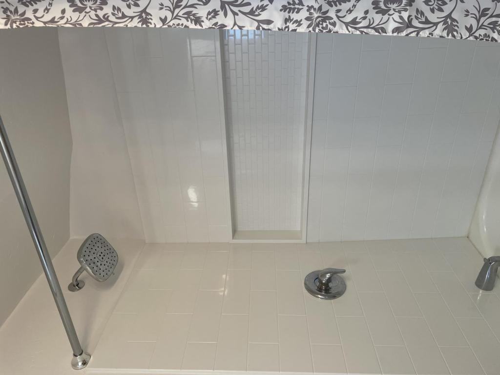 4037 1/2 National Ave - Photo 6 of 38