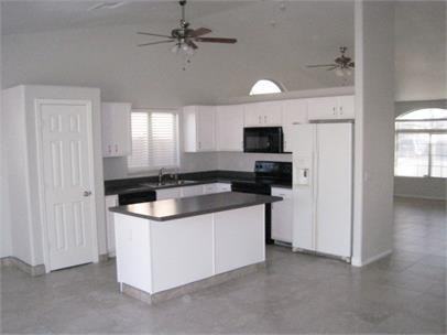 3068 E Erie St - Photo 3 of 9
