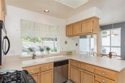 14104 Via Alisal - Photo 3 of 10