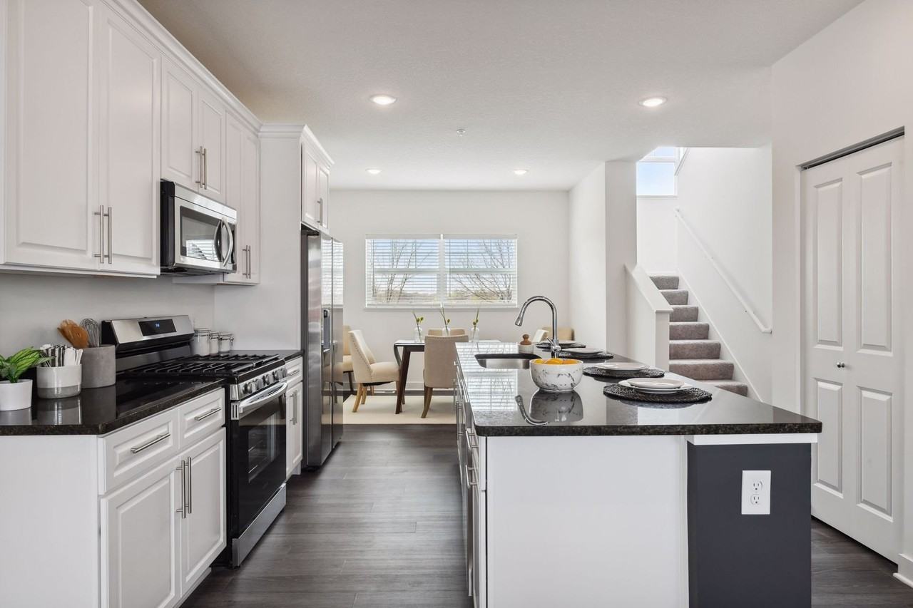 3139 Clover Ridge Dr #3139 - Photo 6 of 32