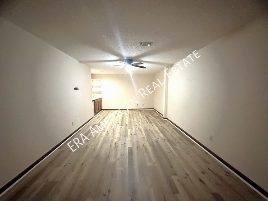 228 Yellow Pine Ct - Photo 2 of 17