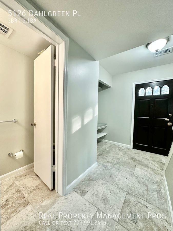 5126 Dahlgreen Pl - Photo 2 of 29