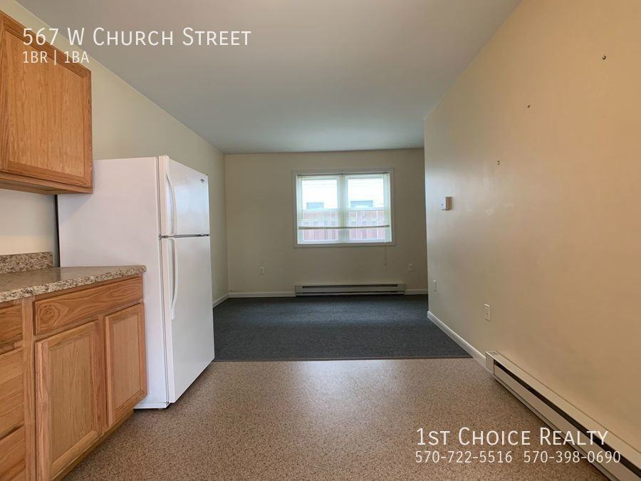567 W Church St - Photo 3 of 11