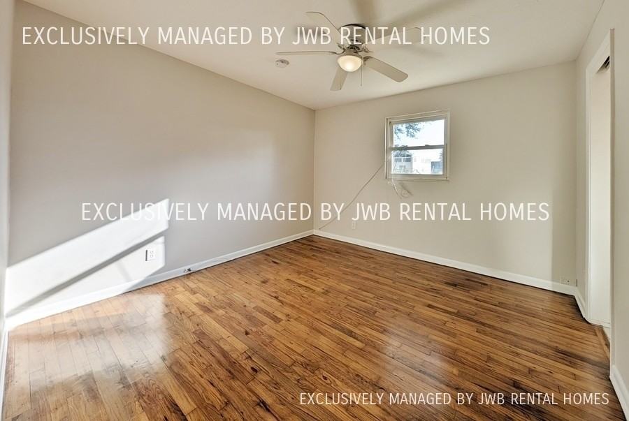 2823 W 5th St - Photo 2 of 8
