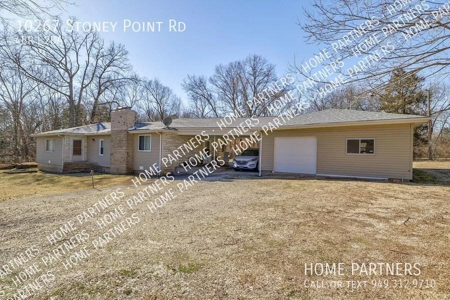 10267 Stoney Point Rd - Photo 2 of 28