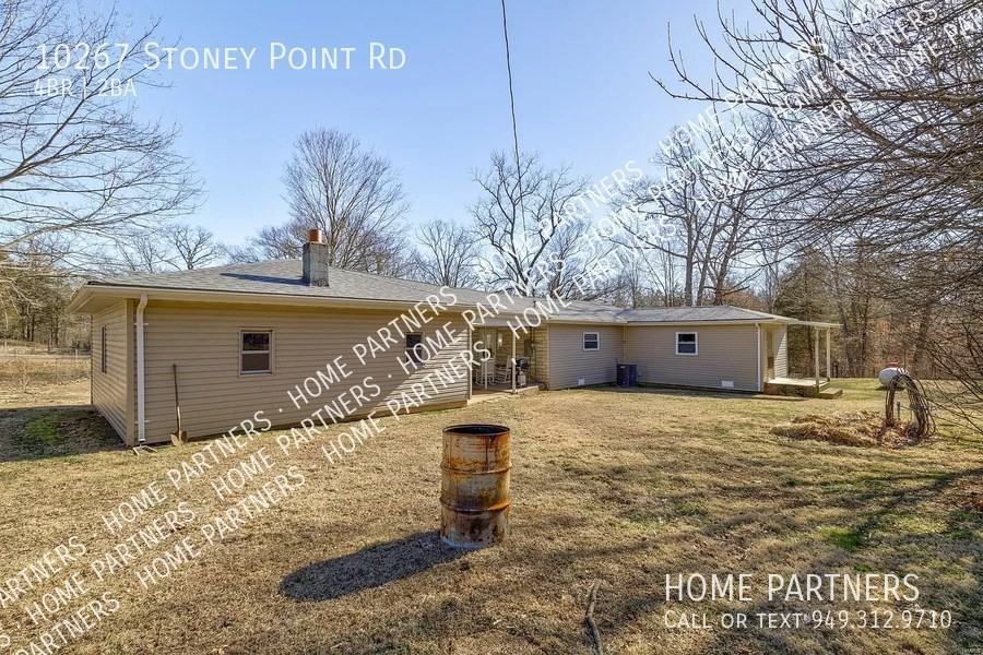 10267 Stoney Point Rd - Photo 3 of 28
