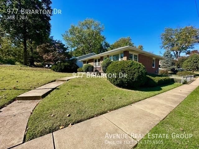 977 Briarton Dr - Photo 2 of 15