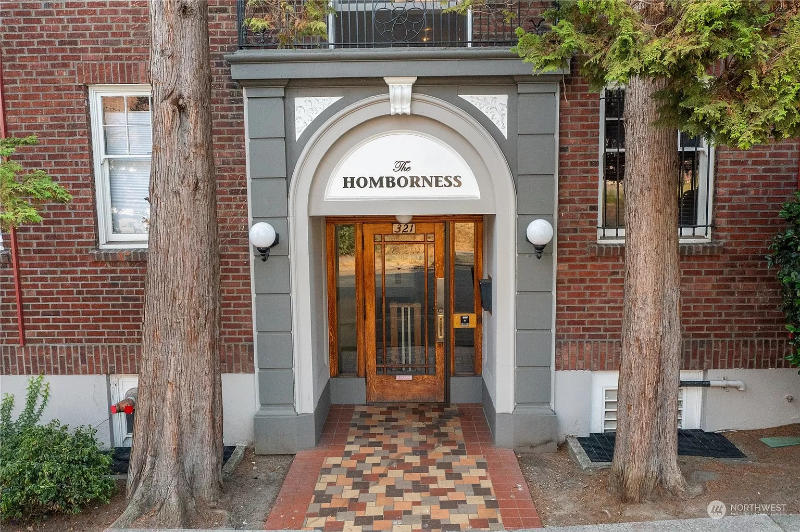 321 Boylston Ave E #308 - Photo 6 of 28