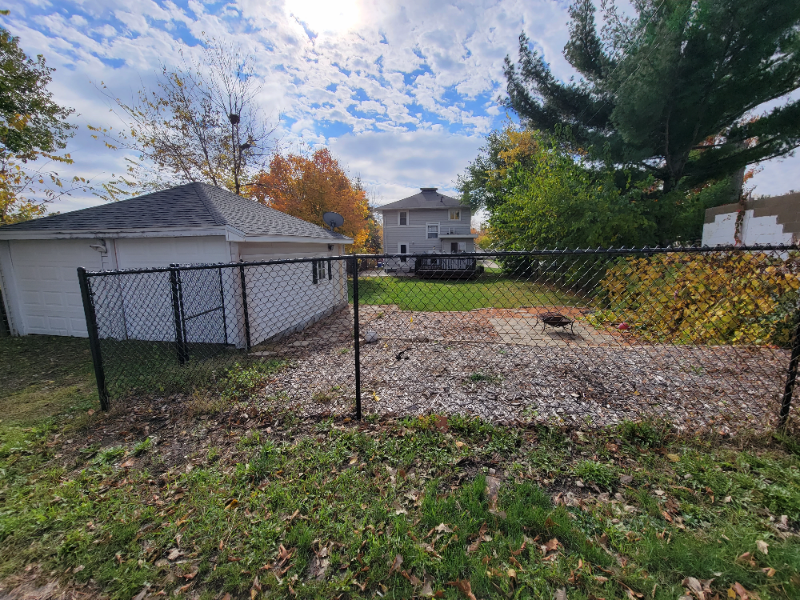 1624 J Ave Ne - Photo 3 of 11