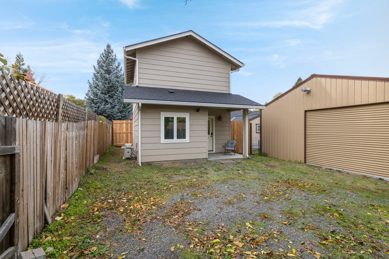 878 Clay St #1 - Photo 4 of 21