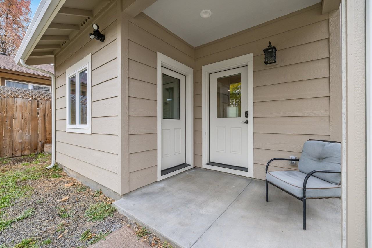 878 Clay St #1 - Photo 5 of 21