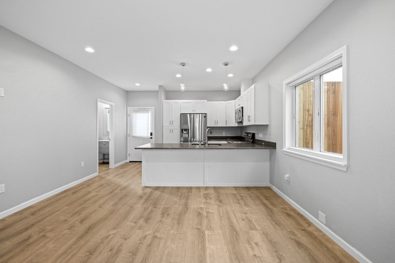 878 Clay St #1 - Photo 7 of 21