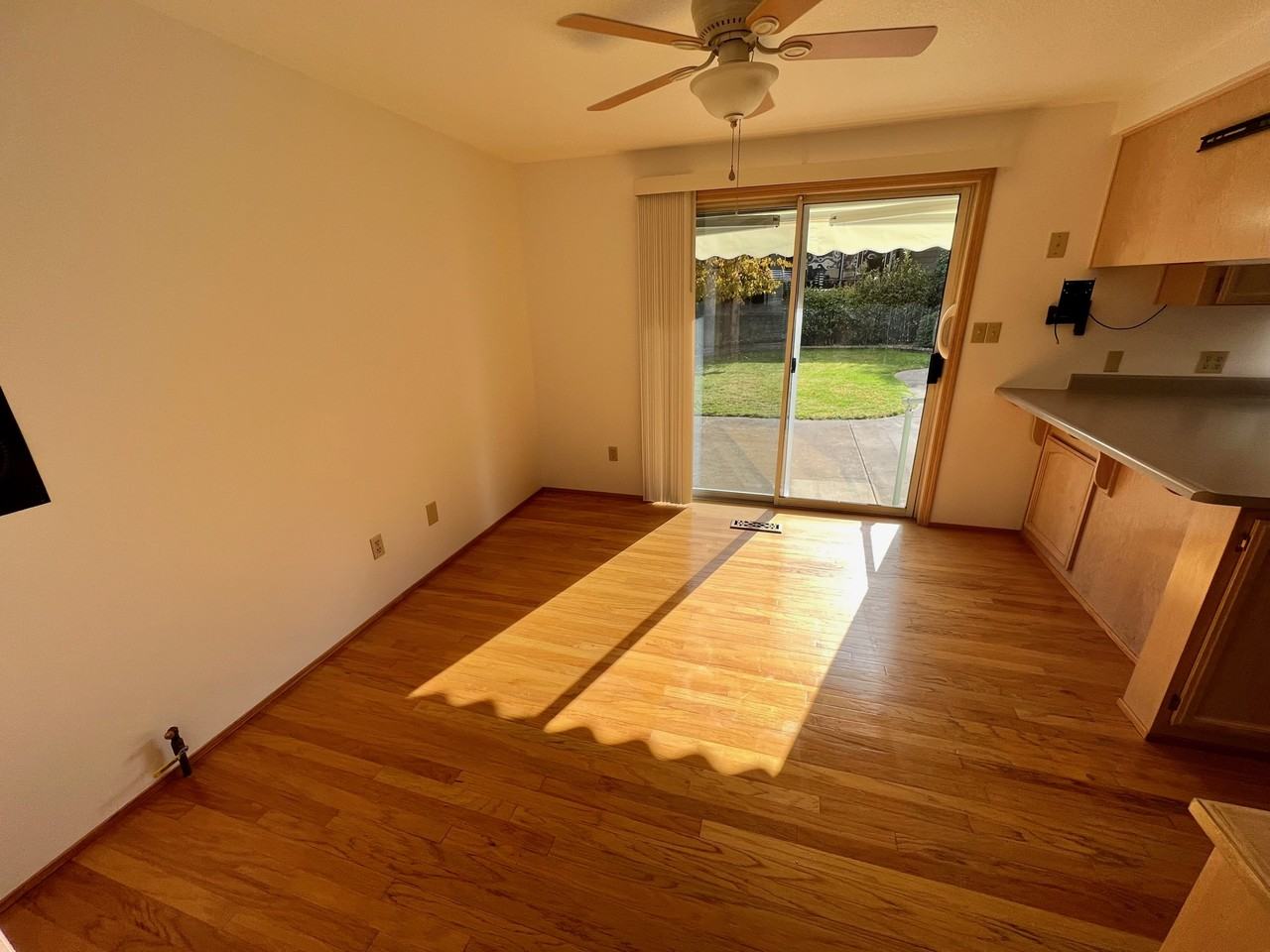 1842 Garden Dr #1 - Photo 3 of 24