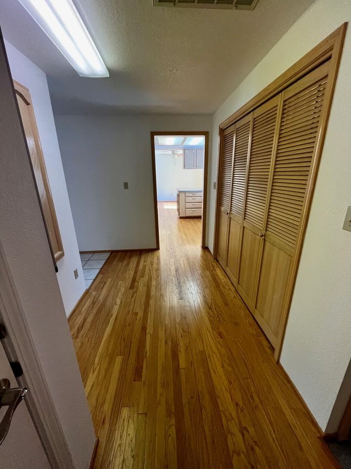 1842 Garden Dr #1 - Photo 5 of 24