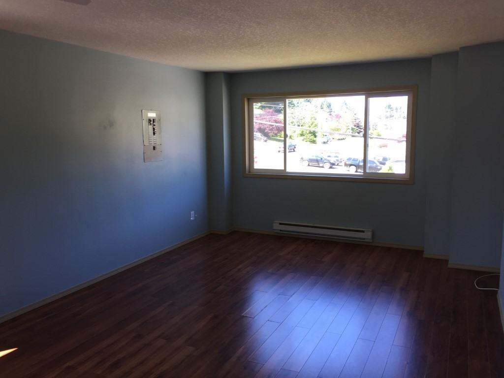 4700 Fairbrook Cres Uppr - Photo 4 of 13