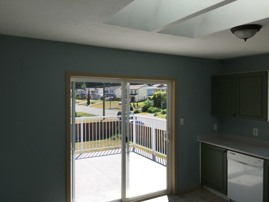 4700 Fairbrook Cres Uppr - Photo 7 of 13